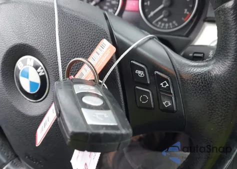 2006 BMW 325I z USA, uszkodzony, nr VIN WBAVB13586PS66229